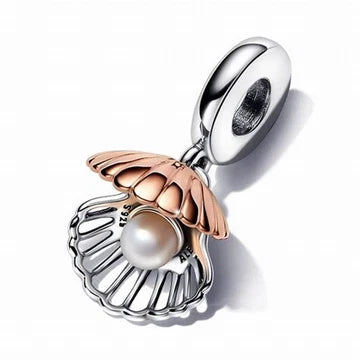 Charm Concha Y Perla de plata 925